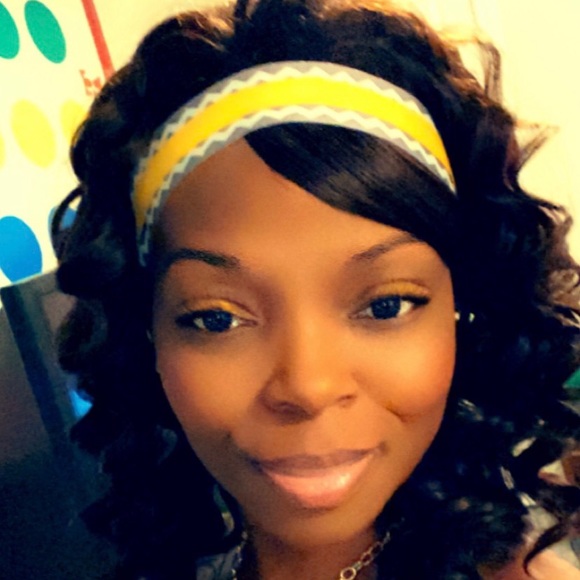 Meet your Posher, Myrah - Picture 5 of 8